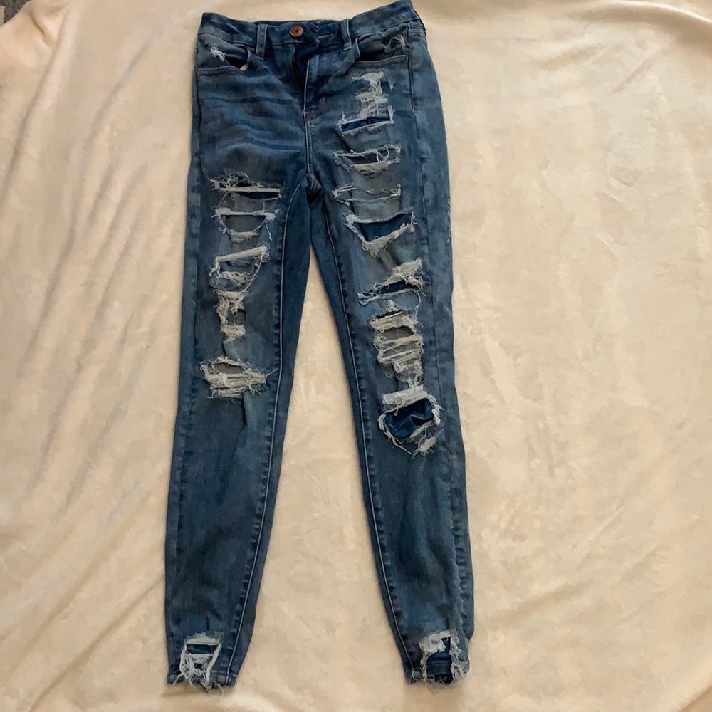 American eagle, size 2, next level stretch jeans.